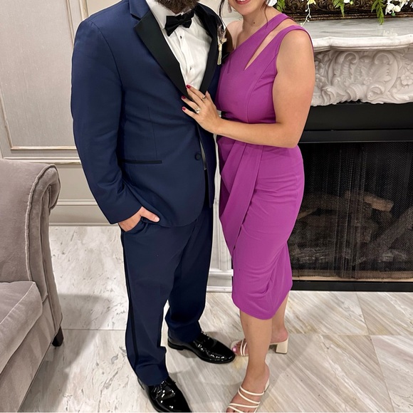 One Shoulder Ruched Bodycon Dress - Picture 2 of 5